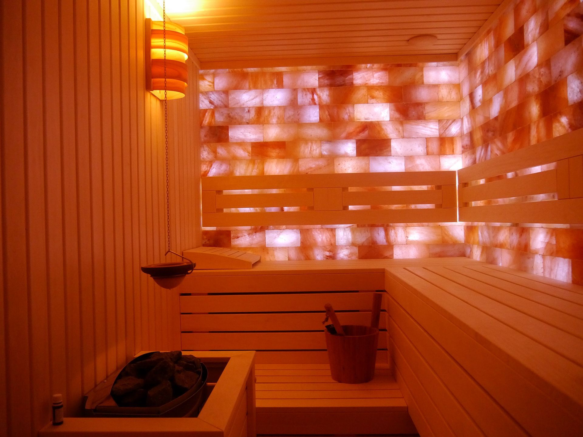 SAUNA PE SARE DE HIMALAYA 